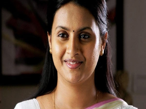 పదేళ్ల క్రితం వివాహం..