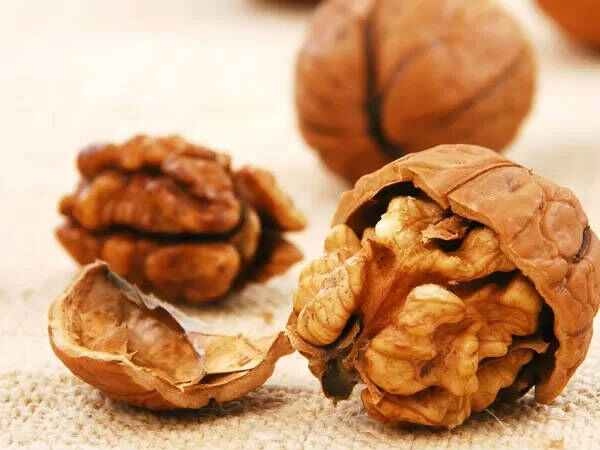 7. వాల్ నట్