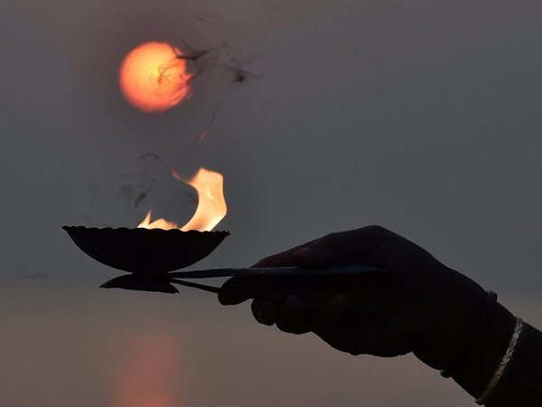 కొత్త అల్లుళ్ల హడావుడి..