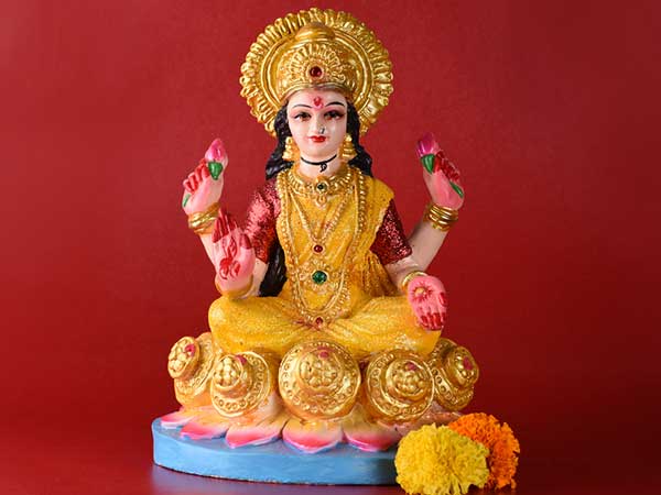 పువ్వులు సువాసనకలవి, తామర