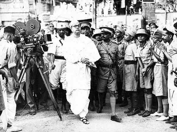 బ్రిటీష్ సైన్యానికి తొలి దెబ్బ..