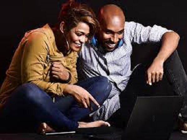 సోషల్ మీడియాకు దూరంగా..