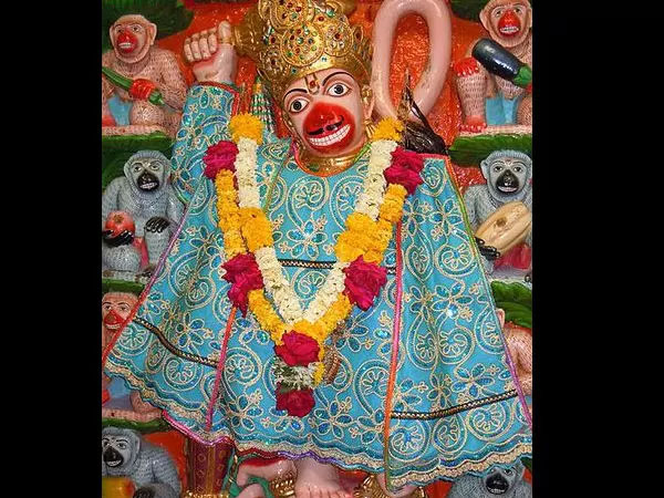 ప్రత్యేక ఆశీర్వాదం..