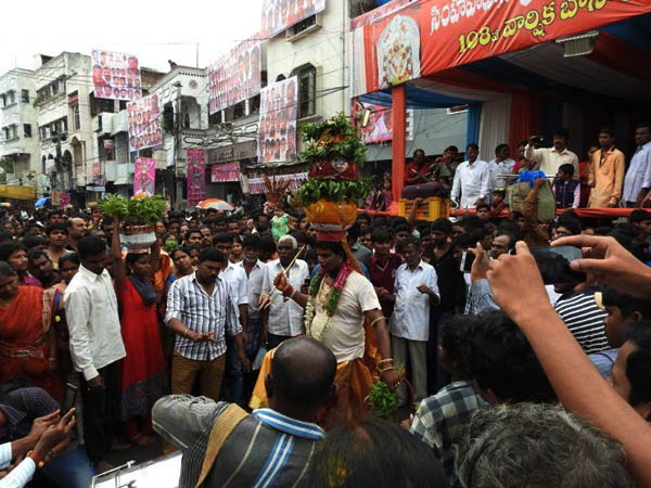 ఇతర దేశాల్లో..