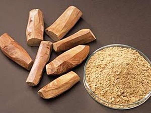 దాల్చిన చెక్క మరియు గంధపు పొడి మాస్క్