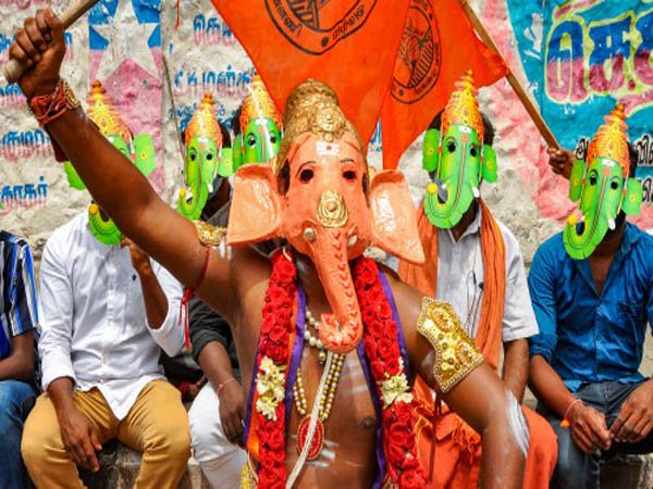 వికటుడు..