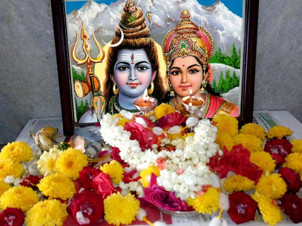 కొందరికి ఆషాడం చెడ్డదనే భావన ఉంది