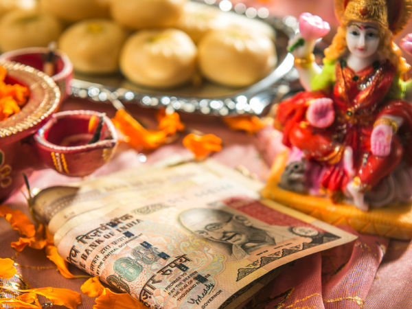 దీపావళి (లక్ష్మీ పూజ) చరిత్ర మరియు ప్రాముఖ్యత