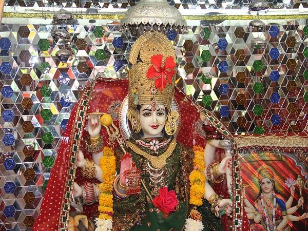 కలశ స్థాపనకు అనుకూలమైన సమయం మరియు ముహూర్తం (కలశ స్థాపన శుభ ముహూర్తం లేదా సమయం)