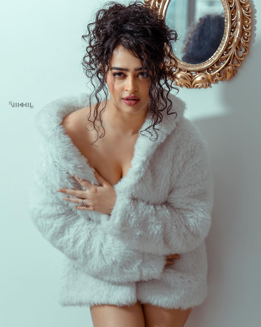 Apsara Rani అందంతో అల్లాడిస్తున్న అప్సర, దుస్తులు లేకుండానే