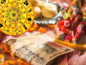 మీ సంపద పెరగాలంటే దీపావళి పర్వ దినాల్లో లక్ష్మీపూజ సమయంలో ప్రతి రాశి వారు పఠించాల్సిన మంత్రాలు!